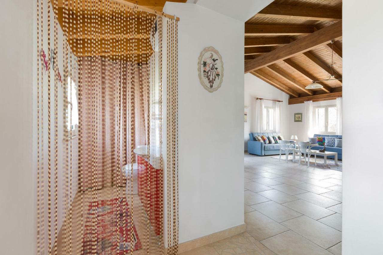 Il Posto Delle Fragole Villa Scorrano  Exterior photo