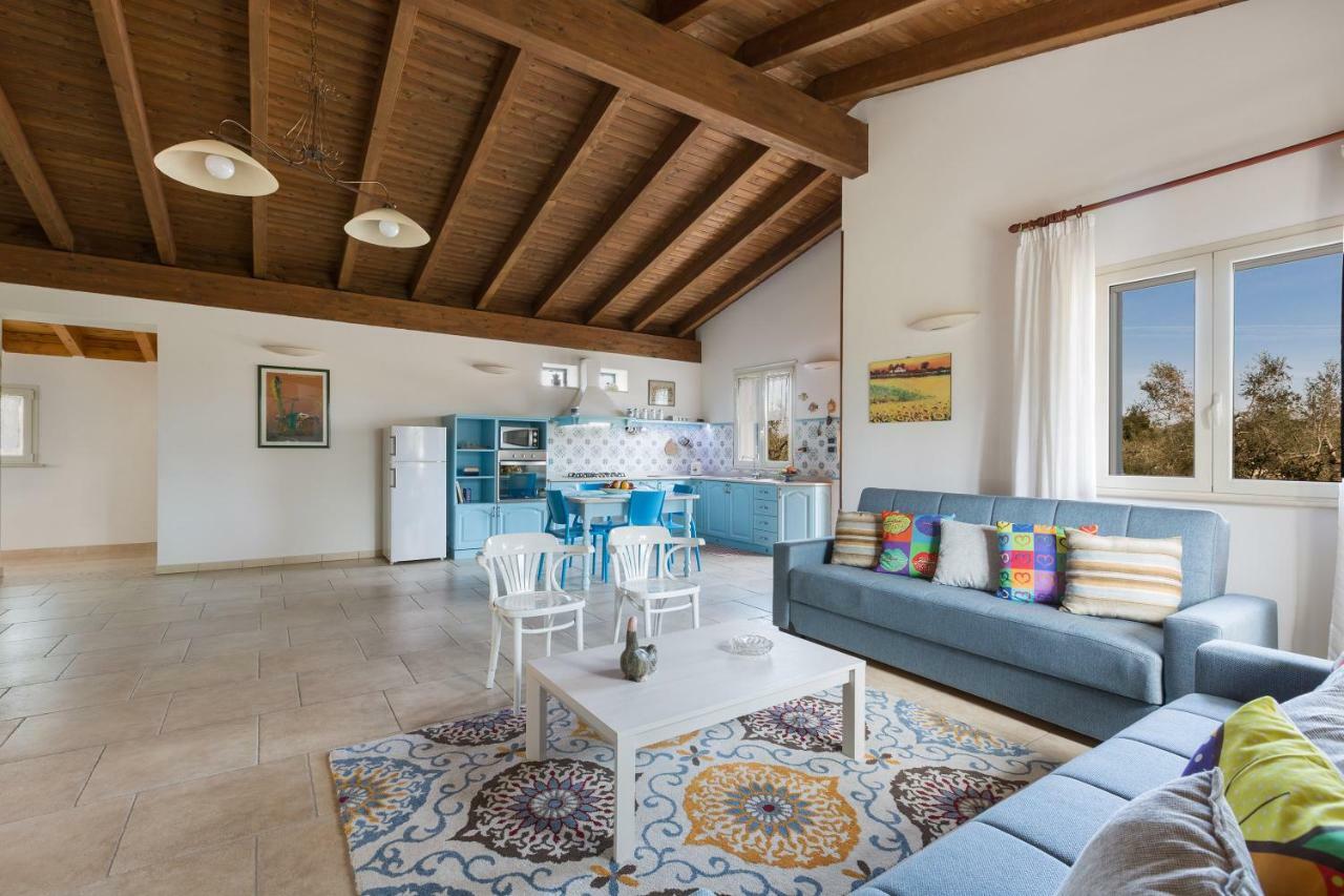 Il Posto Delle Fragole Villa Scorrano  Exterior photo